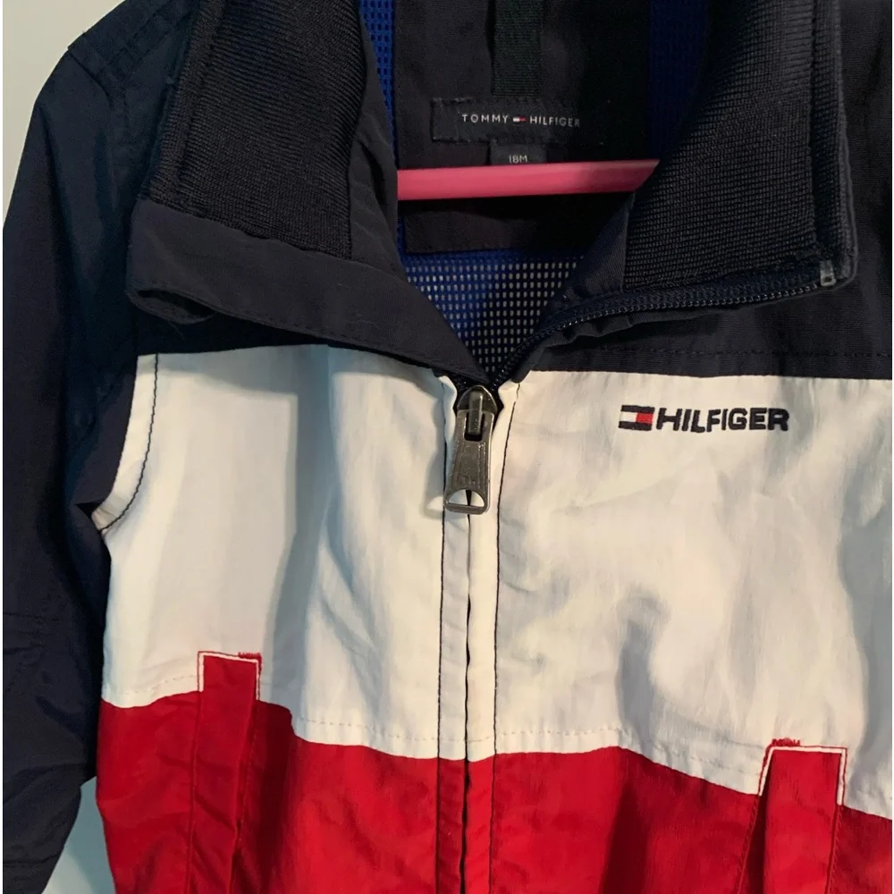 Tommy Hilfiger KIDS SEATED FIT FLAG REGATTA JACKET Size 18 Months